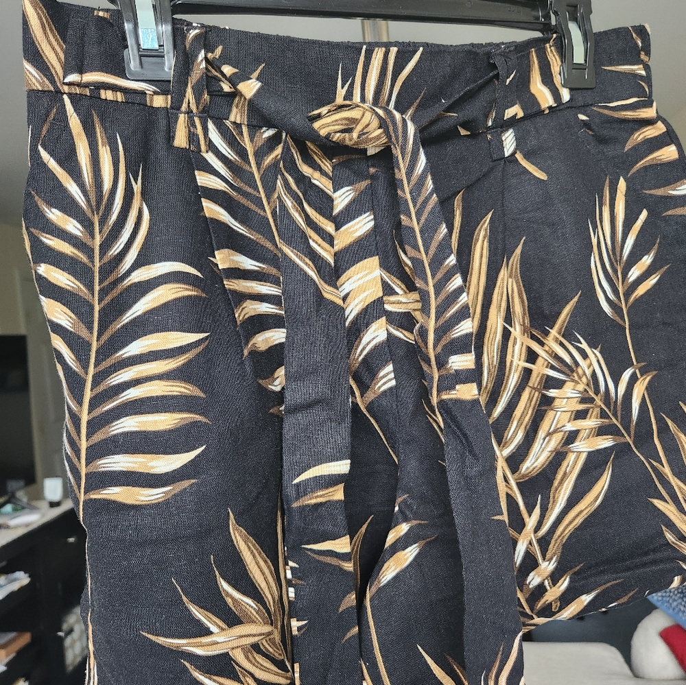Women's black linen shorts size 8